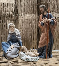 Lladro Nao Exquisite  Nativity