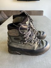 Lowa gore-tex walking boots Khaki UK 9