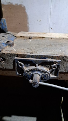 Record woodworking vise made - record,