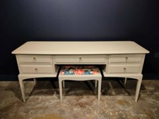 Stag Minstrel 5 drawer dressing table with stool