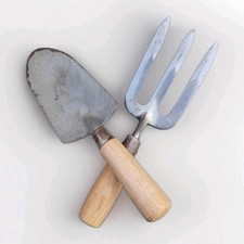 2x Vintage Garden Hand Tools