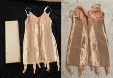 RARE NIB Vtg Satin CORSELETTE 6 Garters Open Bottom Girdle Corset Peach 33 Rayon