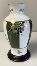 Japanese Okura Vase Green White The Noble Orchid Franklin Mint