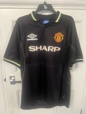 manchester united shirt large retro Black  Umbro