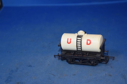 Hornby r15 short milk - hornby,