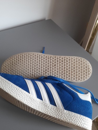 Size unisex adidas gazelle - size,