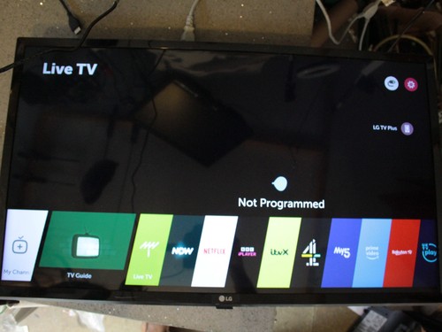 Smart with webos - 32",