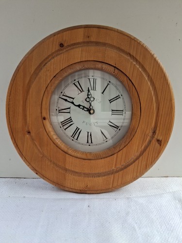 Tempus fugit round brown - fugit,