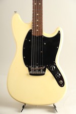 Fender 1977 Musicmaster White