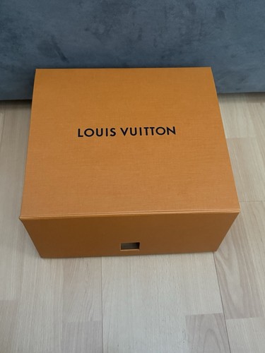 Brand new genuine louis - new,