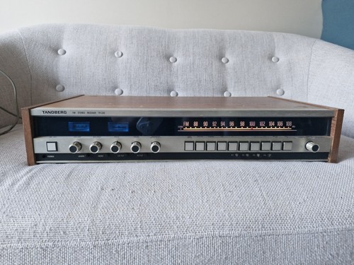 Tandberg tr220 stereo - am/fm,