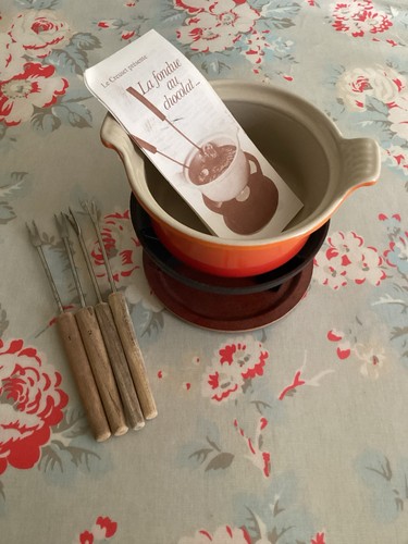 Creuset chocolate fondue - le,