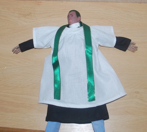 Action figure priest - , 12”