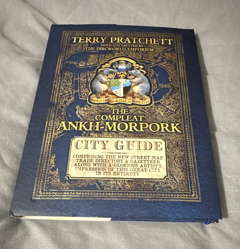 Terry pratchett discworld - pratchett,