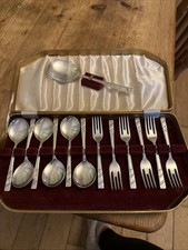 Viners of Sheffield Silver Plated Desert Spoons And Forks 6 Of Each