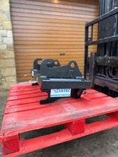 JCB Compact to lift Manitou