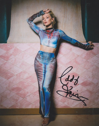 Cait fitton hand signed - **hand, signed**
