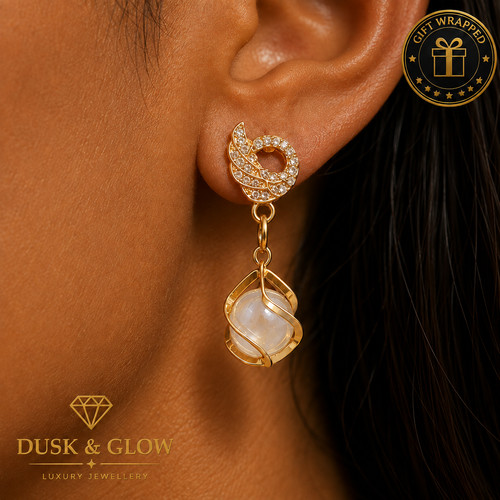 Stunning gold dangle - stunning,