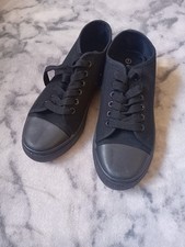 WOMENS SHOES Size 6.5 School