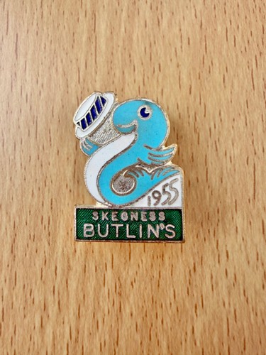 1955 butlins enamel pin badge - enamel,