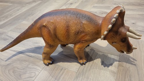 Large triceratops soft rubber - large,