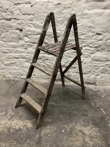 Vintage wooden stepladder - wooden,