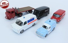 5x Vehicles Police Ambulance