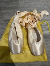 Gaynor Minden Lyra Sculpted