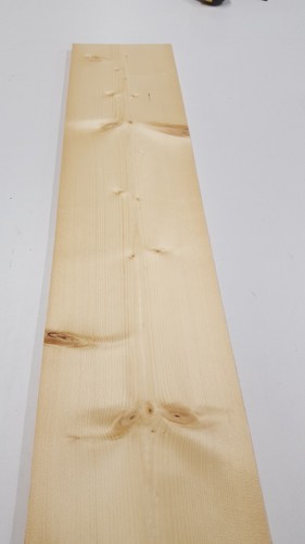 Knotty pine veneer - pine,