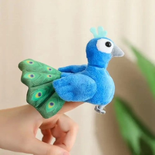 Peacock inch hand finger - inch,