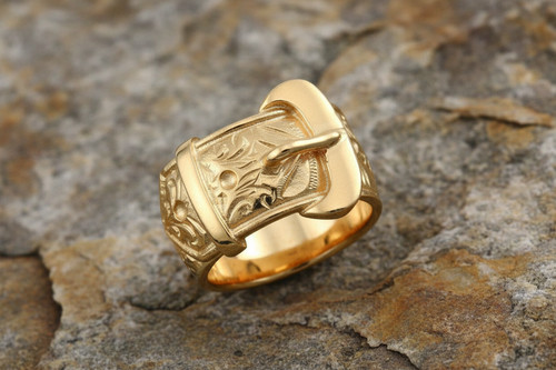 Gents buckle ring - 9, carat