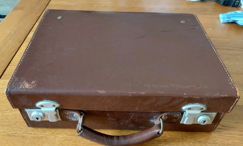 Vintage small brown leather - small,