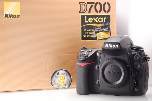 Nikon d700 body mint - nikon,