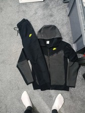 Old Season Black Dark Grey