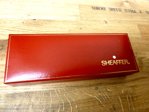 Vintage boxed bordeau - ,