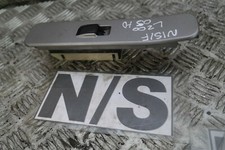 BFD027834 2004 MITSUBISHI L200