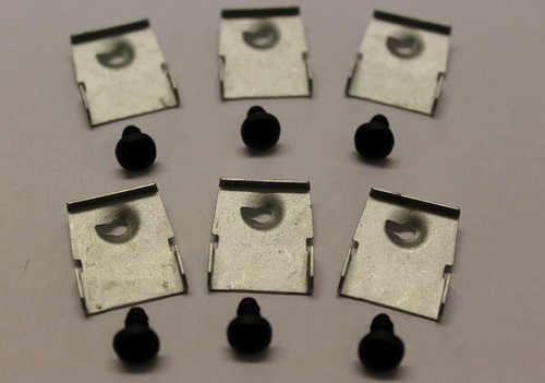 Headlight bezel fasteners