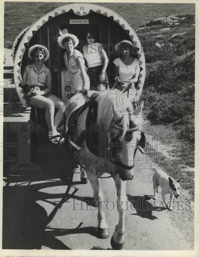 1967 press photo trailer - press,