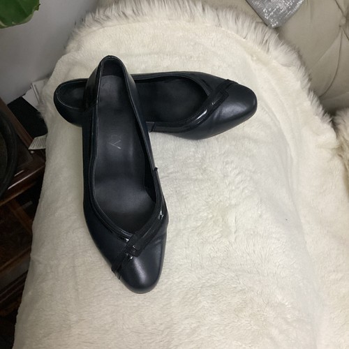Lady shoe size coat - size,