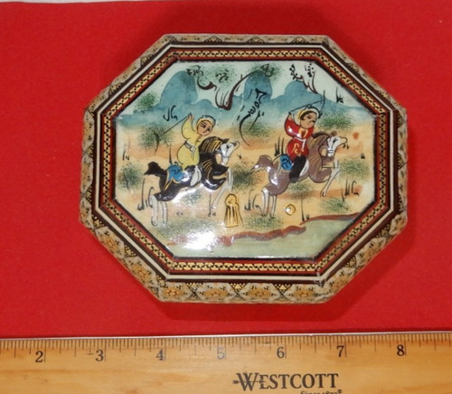 Ornate horse racing scene - racing,