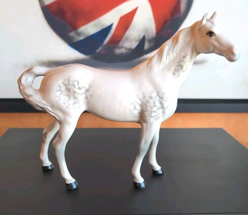 Beswick swish tail horse rare - swish,