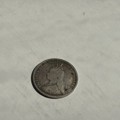 Queen victoria threepence coin - victoria,