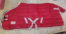 Shires Tempest 400g Stable Rug .6'3”.Red (Ref:32G)