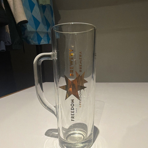 Brewery freedom half - freedom, pint