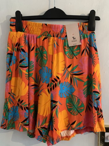 Bnwt shorts size - by,