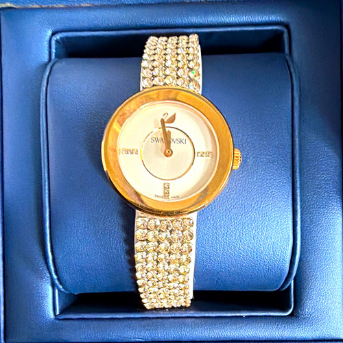 Swarovski swiss made - made, quartz