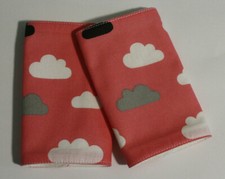 BABY CARRIER DRIBBLE/SUCK