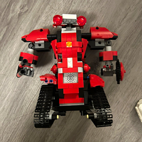 Lego red robot fighter - robot,