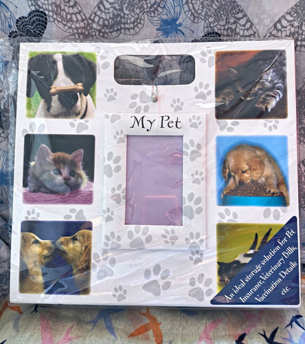 White paw print pet multi - print,