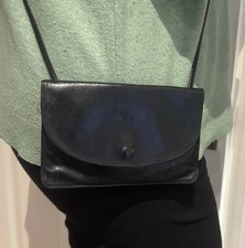ENNY-ICONIC ITALIAN VINTAGE MAKER- SOFT LEATHER CROSS BODY BAG IN BLACK - G.C .